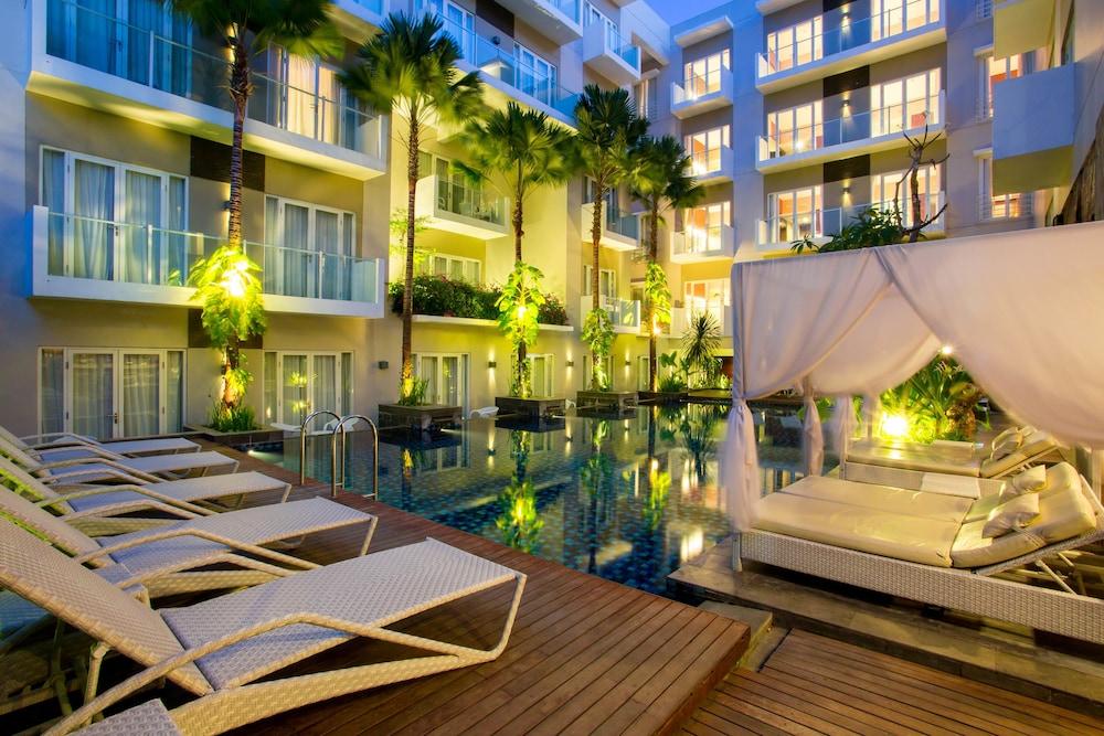 Grand Ixora Kuta Resort Esterno foto