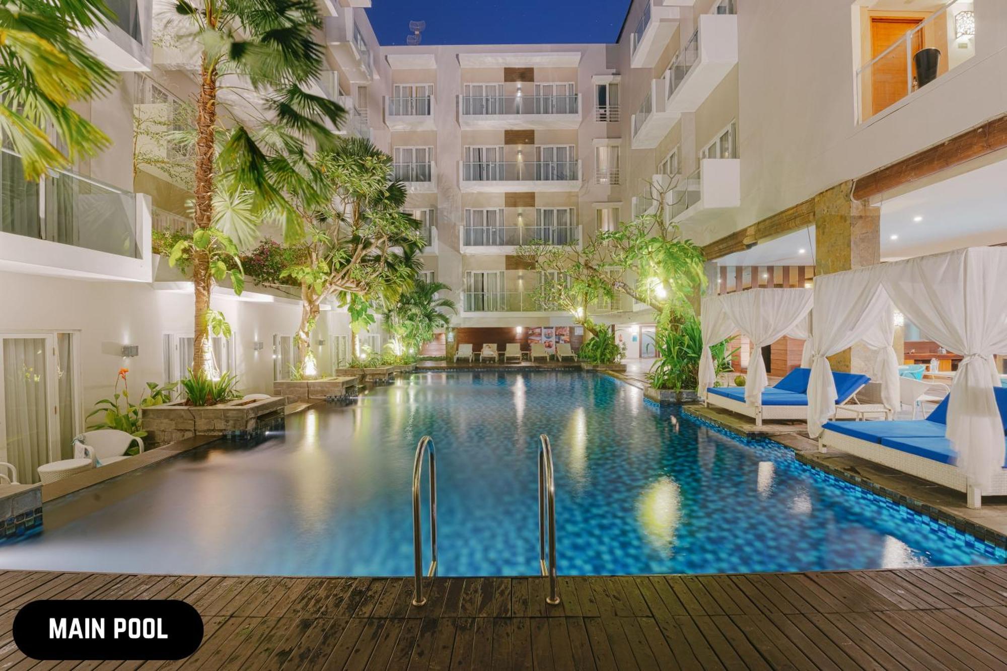 Grand Ixora Kuta Resort Esterno foto